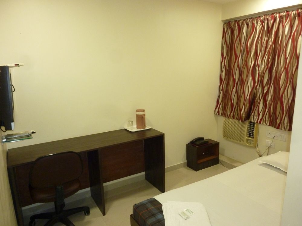 Hotel City Point Dadar Mumbai Exterior foto