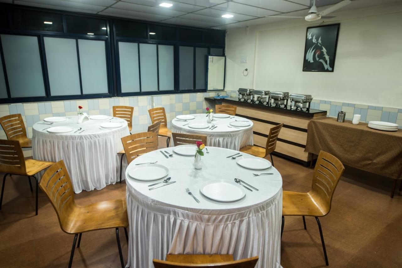 Hotel City Point Dadar Mumbai Exterior foto
