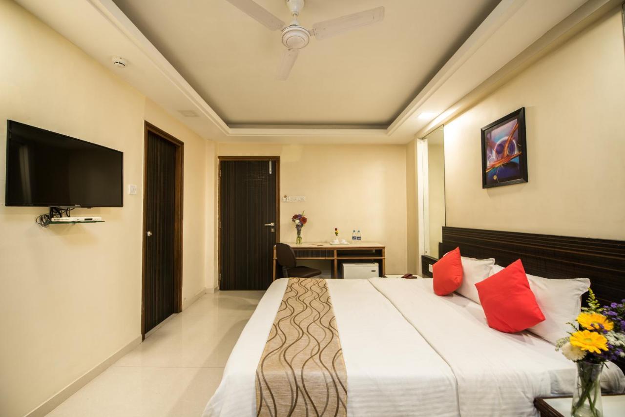 Hotel City Point Dadar Mumbai Exterior foto