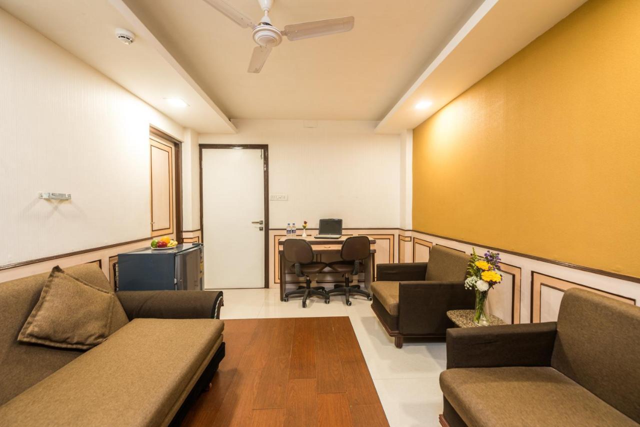 Hotel City Point Dadar Mumbai Exterior foto
